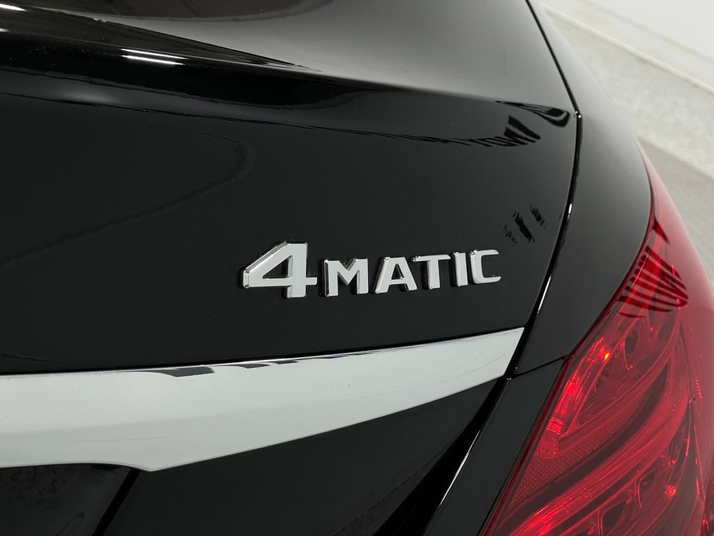2017 Mercedes-Benz C-Class Image 40