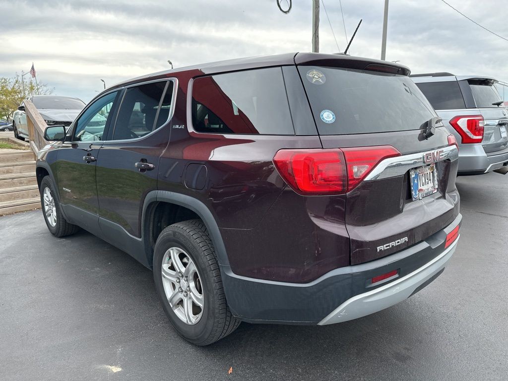 2017 GMC Acadia Image 3
