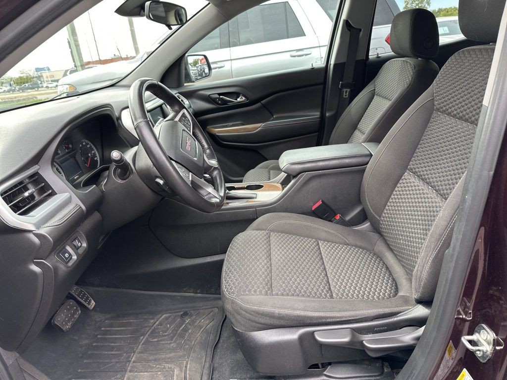 2017 GMC Acadia Image 6