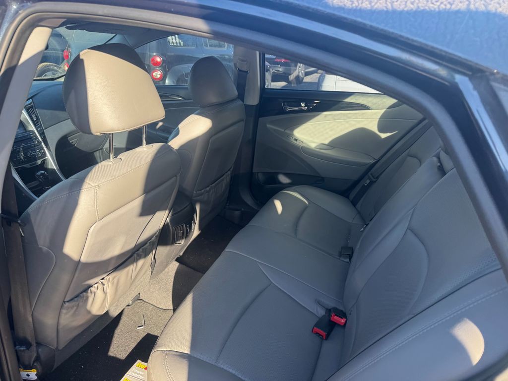 2014 Hyundai Sonata Image 9