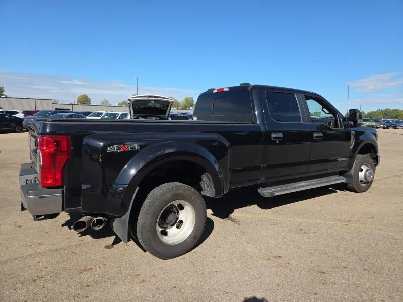2022 Ford F-350 Image 4