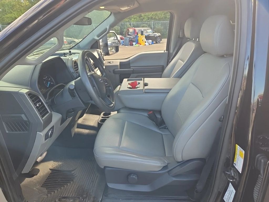 2022 Ford F-350 Image 6