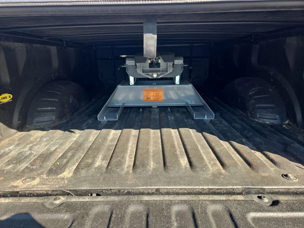 2022 Ford F-350 Image 10