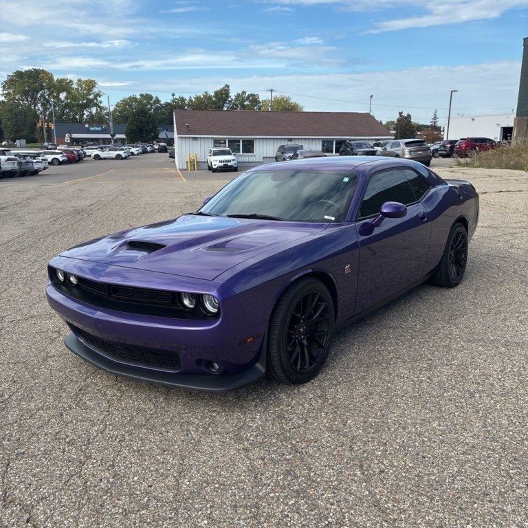 2019 Dodge Challenger Image 3