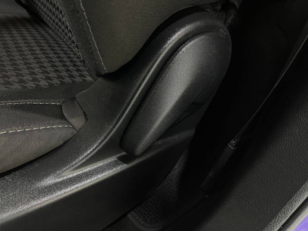 2019 Dodge Challenger Image 18