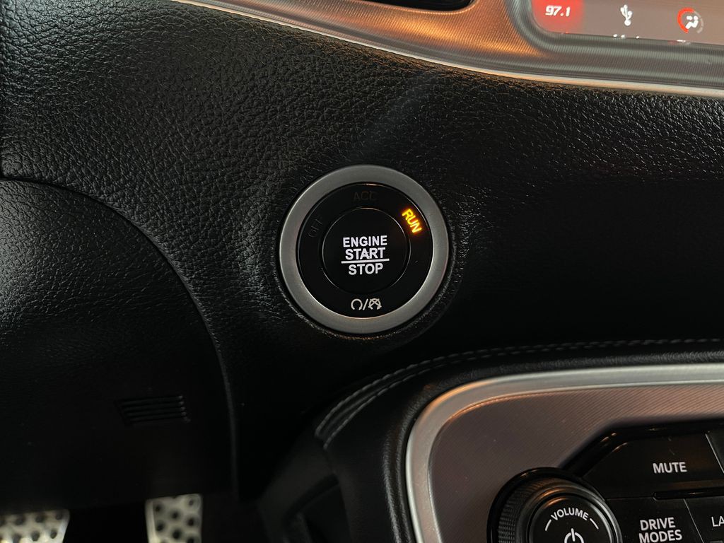 2019 Dodge Challenger Image 22