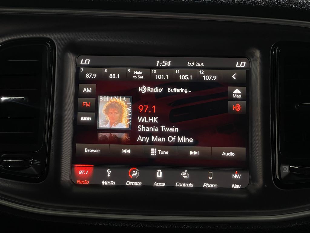 2019 Dodge Challenger Image 25