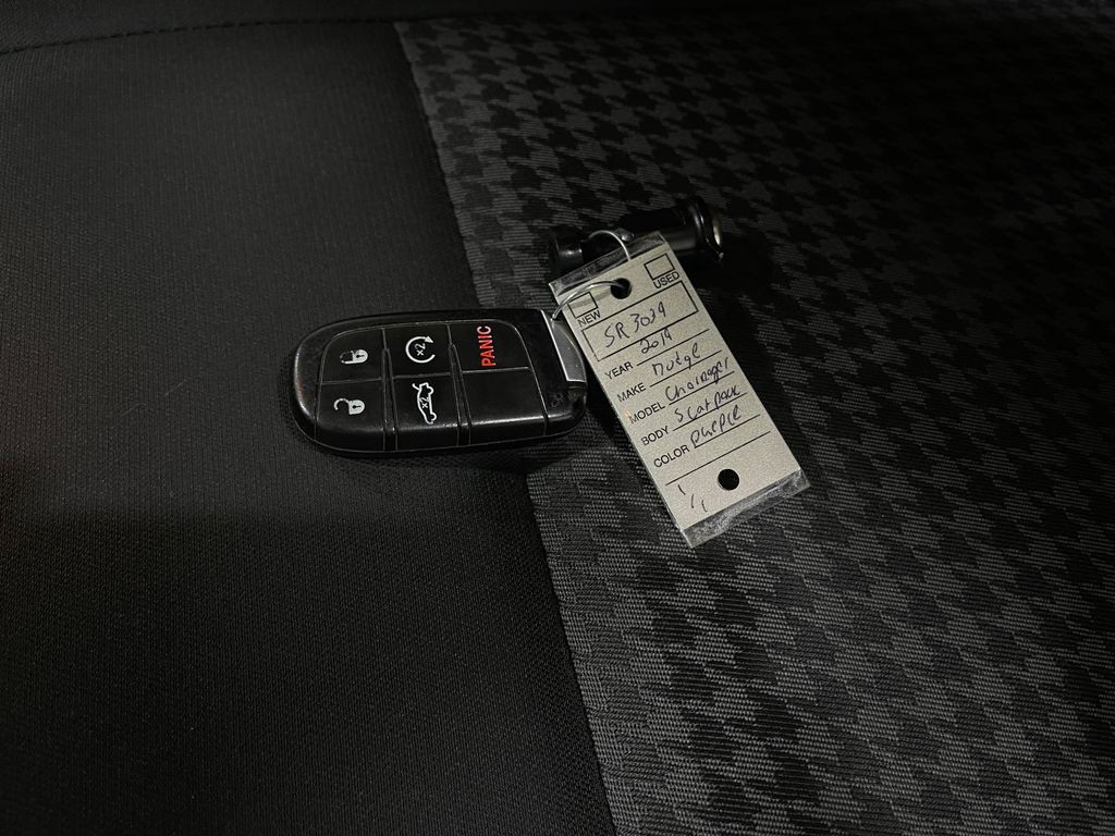 2019 Dodge Challenger Image 38