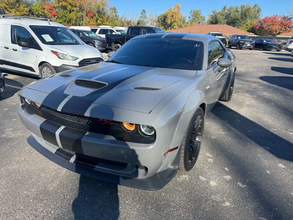 2019 Dodge Challenger Image 2