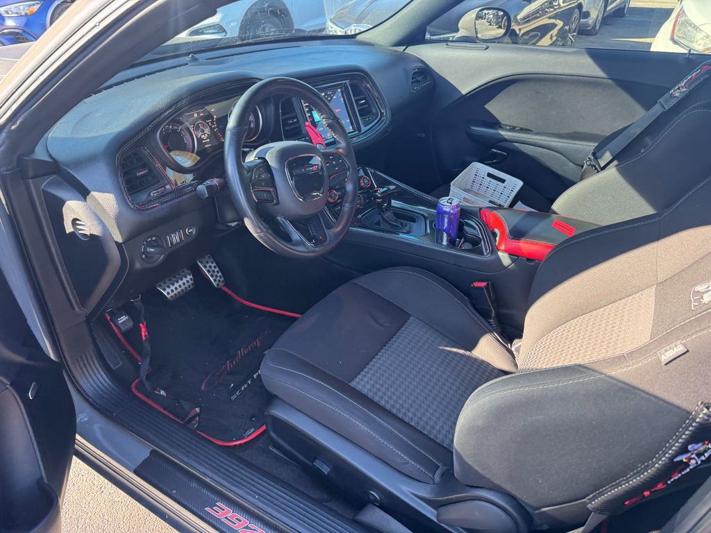 2019 Dodge Challenger Image 5