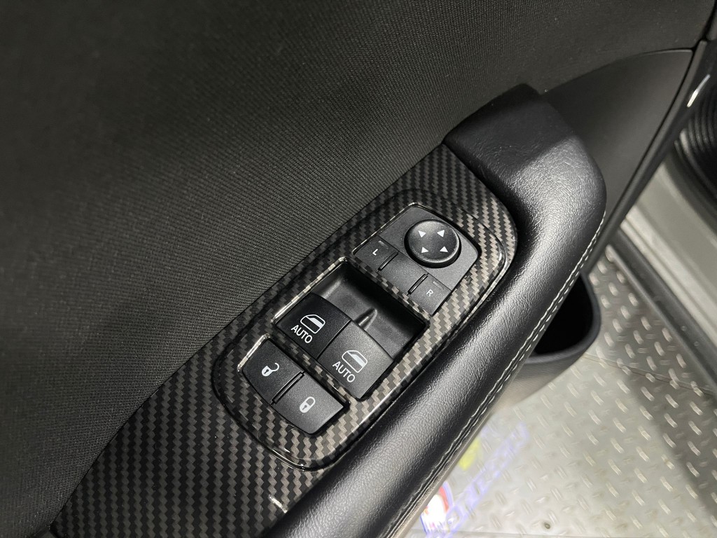 2019 Dodge Challenger Image 13