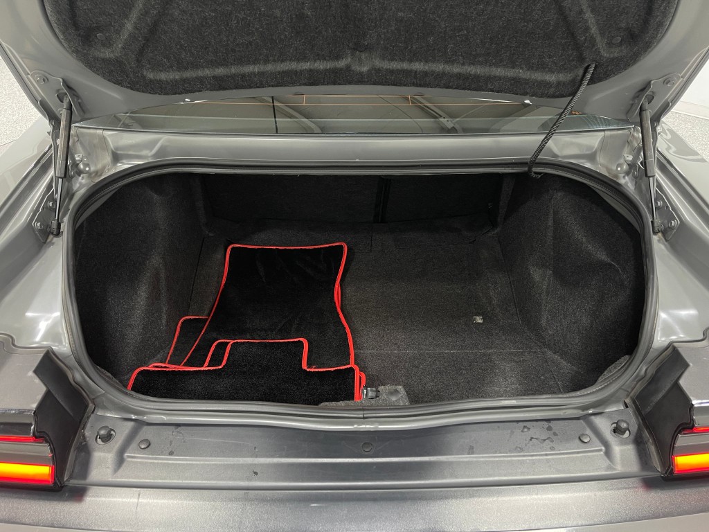 2019 Dodge Challenger Image 25