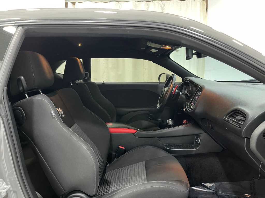2019 Dodge Challenger Image 29
