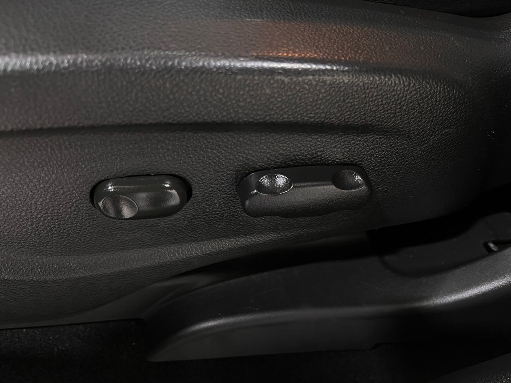 2019 Buick Enclave Image 16