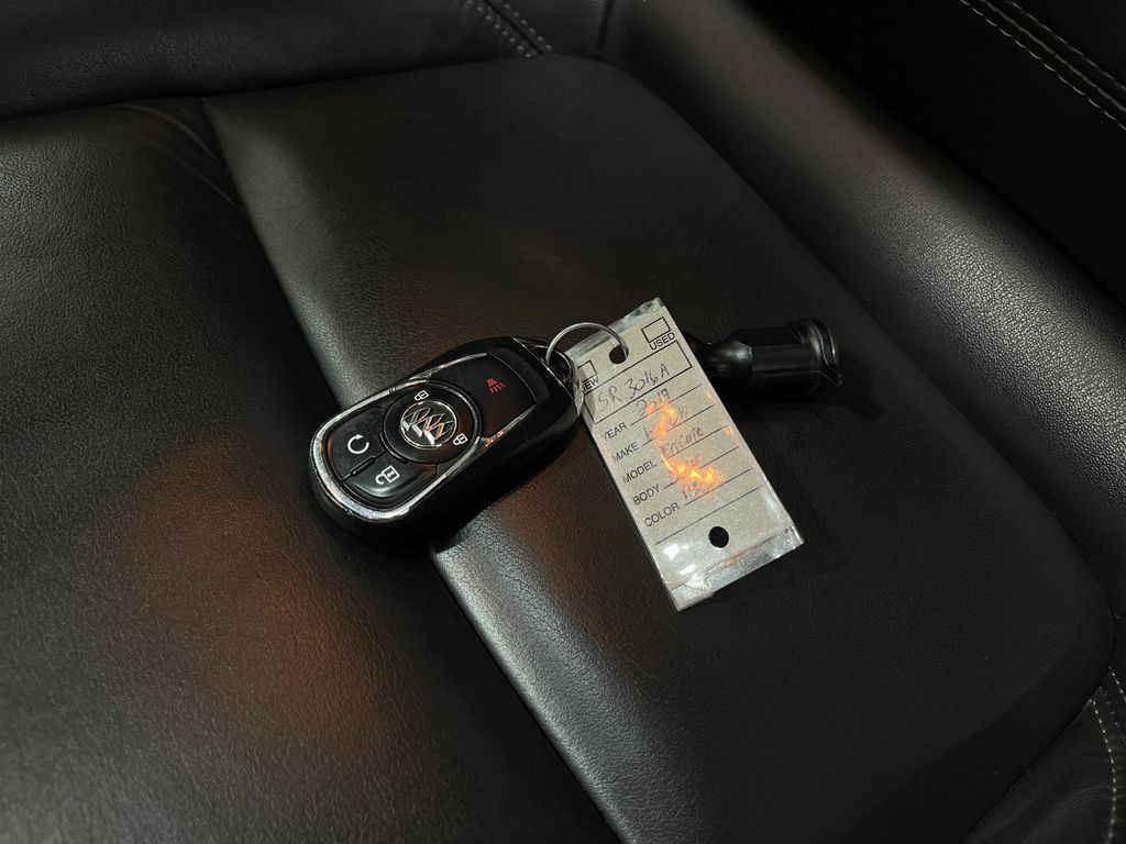 2019 Buick Enclave Image 36