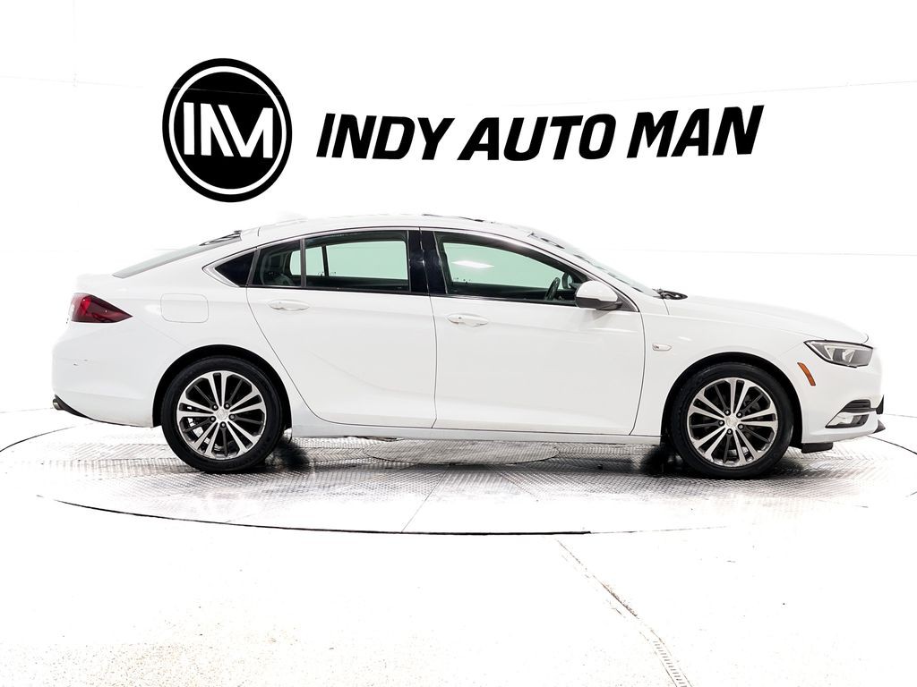 2018 Buick Regal Image 3