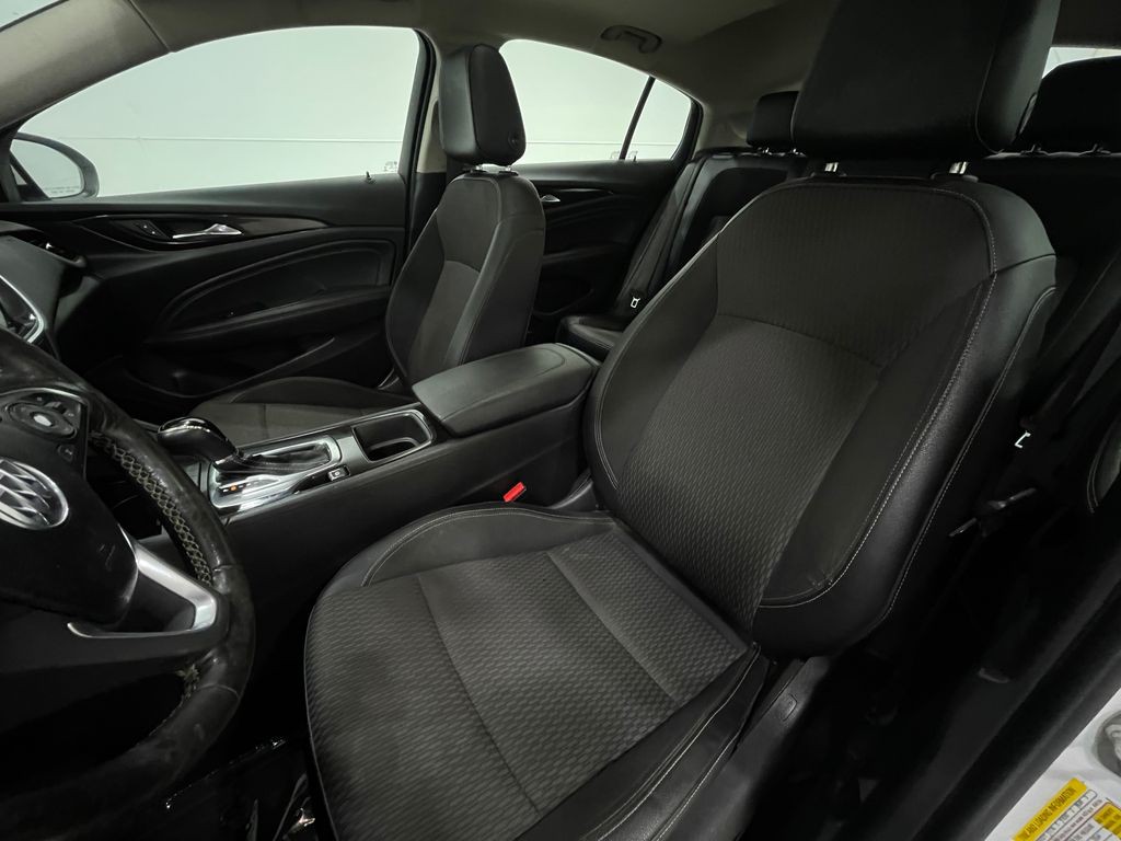 2018 Buick Regal Image 13