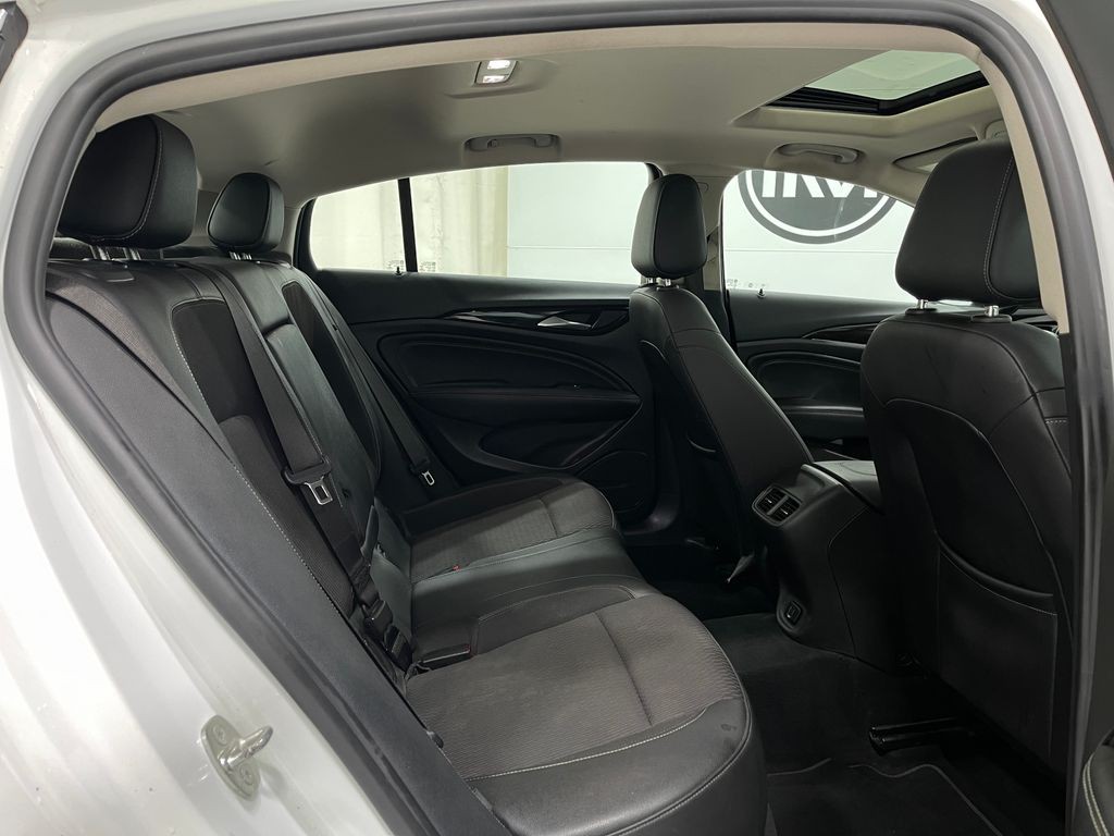 2018 Buick Regal Image 30