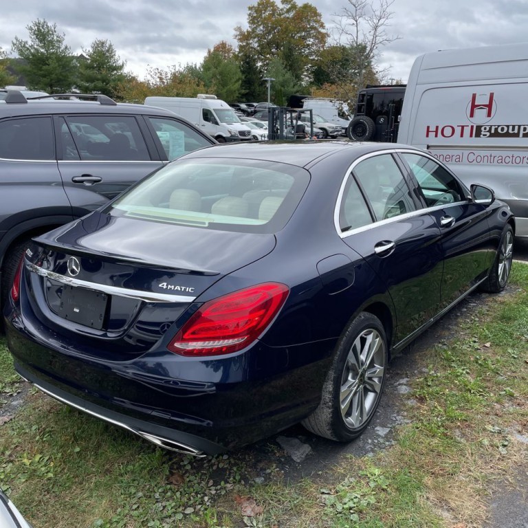2017 Mercedes-Benz C-Class Image 3