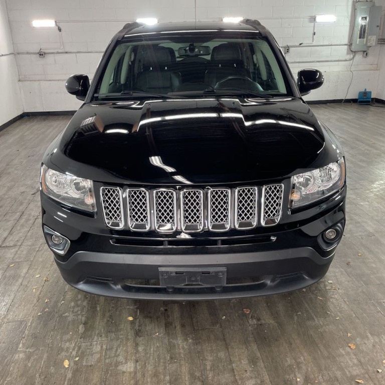 2017 Jeep Compass Image 2