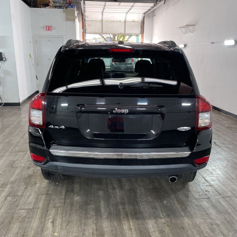 2017 Jeep Compass Image 5