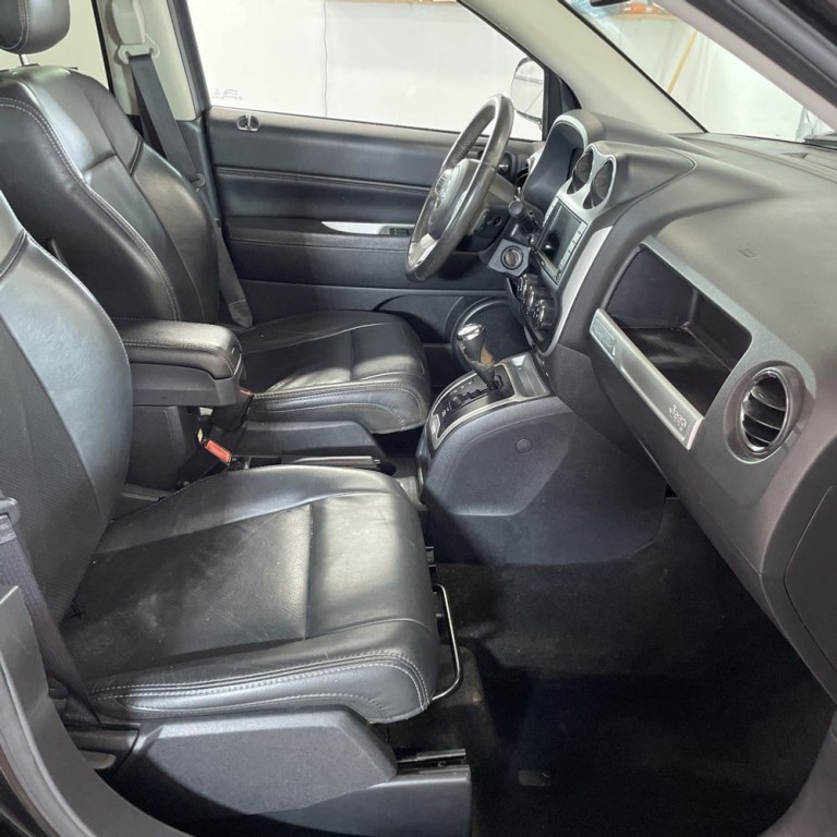 2017 Jeep Compass Image 8
