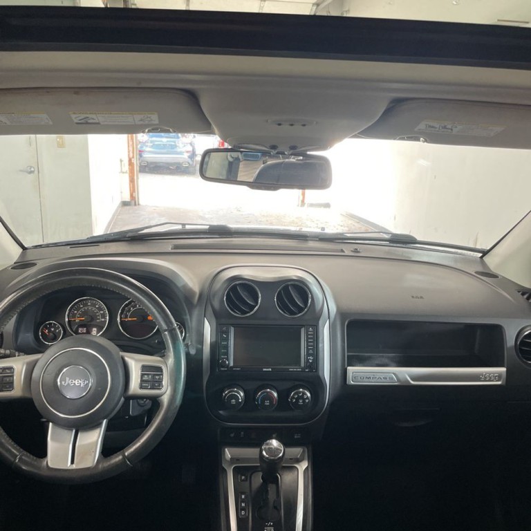 2017 Jeep Compass Image 9