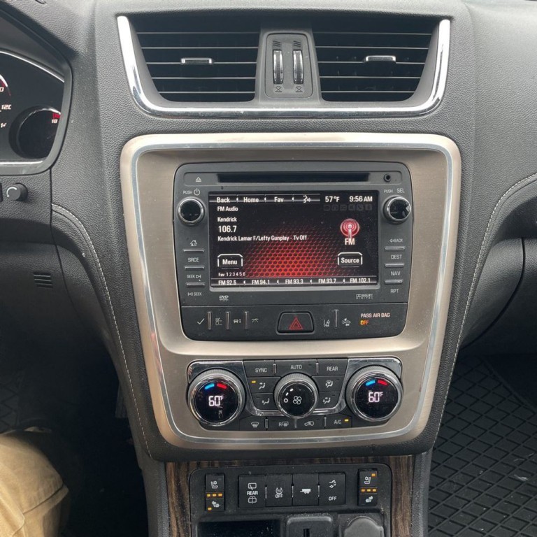 2016 GMC Acadia Image 12