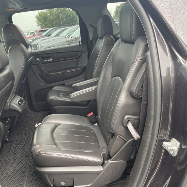 2016 GMC Acadia Image 18
