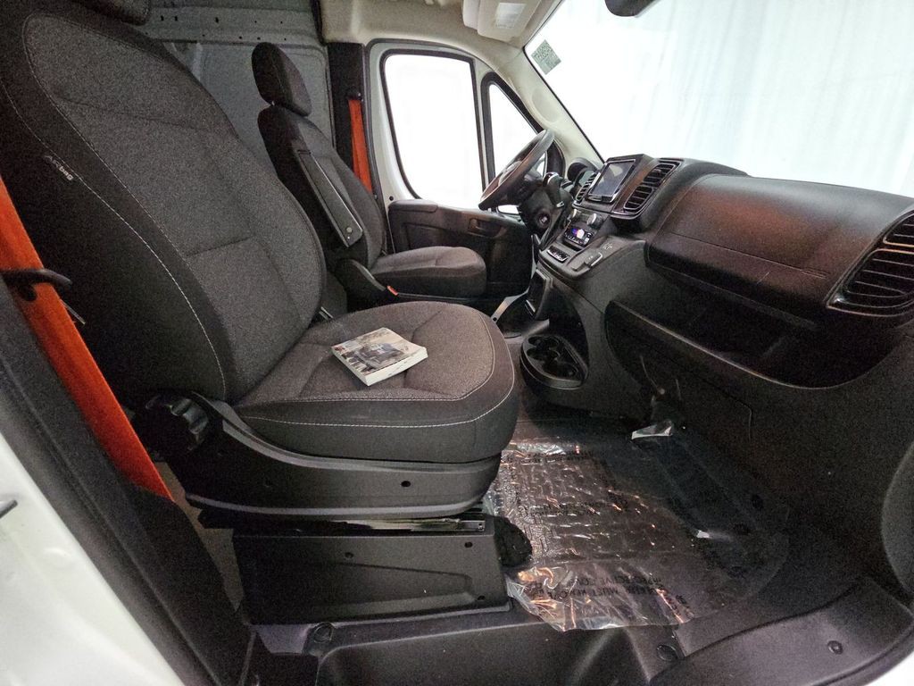 2023 RAM Promaster Image 6