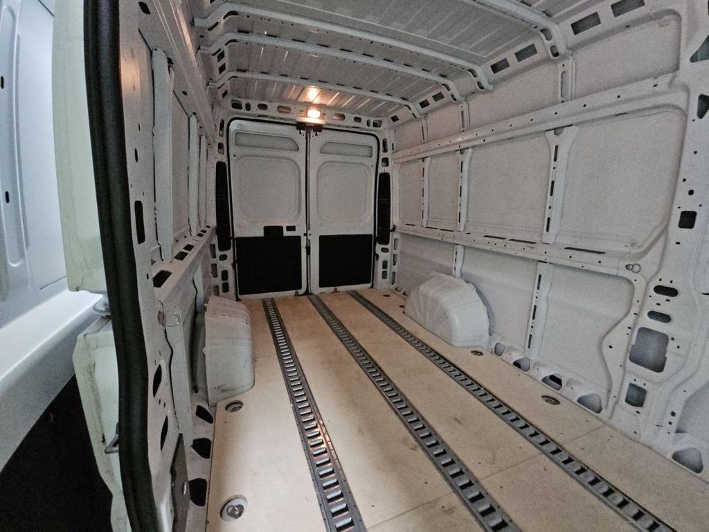 2023 RAM Promaster Image 10