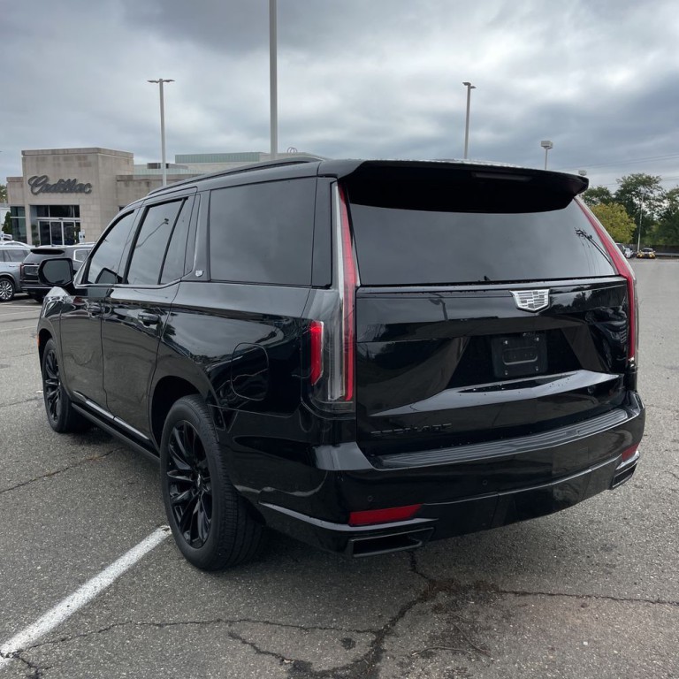 2022 Cadillac Escalade Image 7