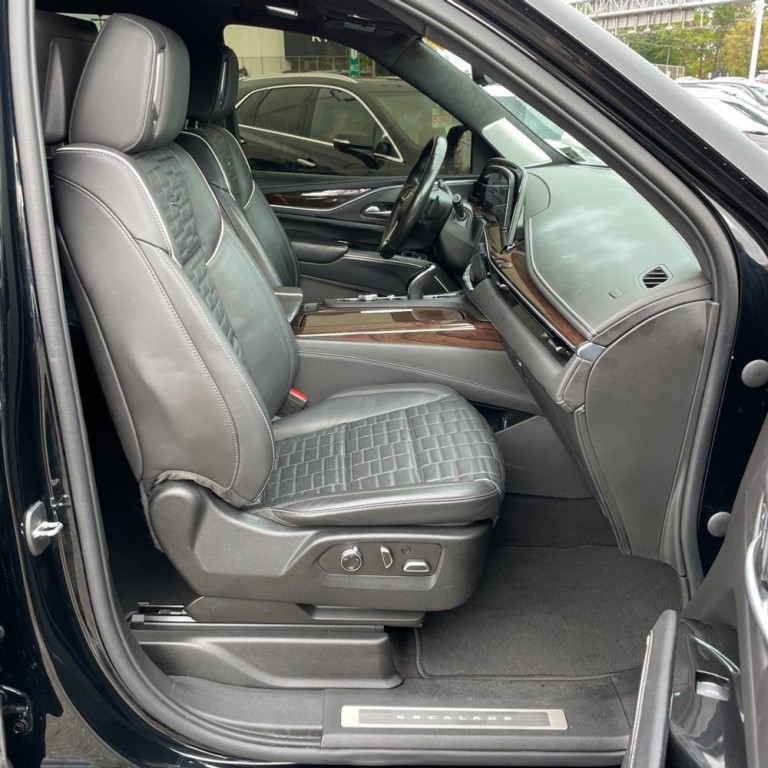 2022 Cadillac Escalade Image 8
