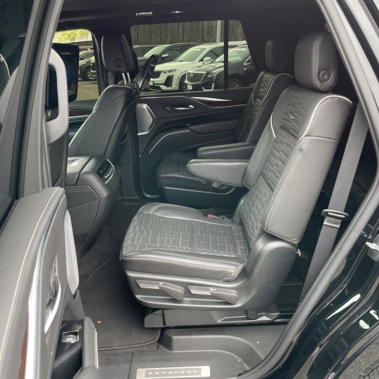 2022 Cadillac Escalade Image 17