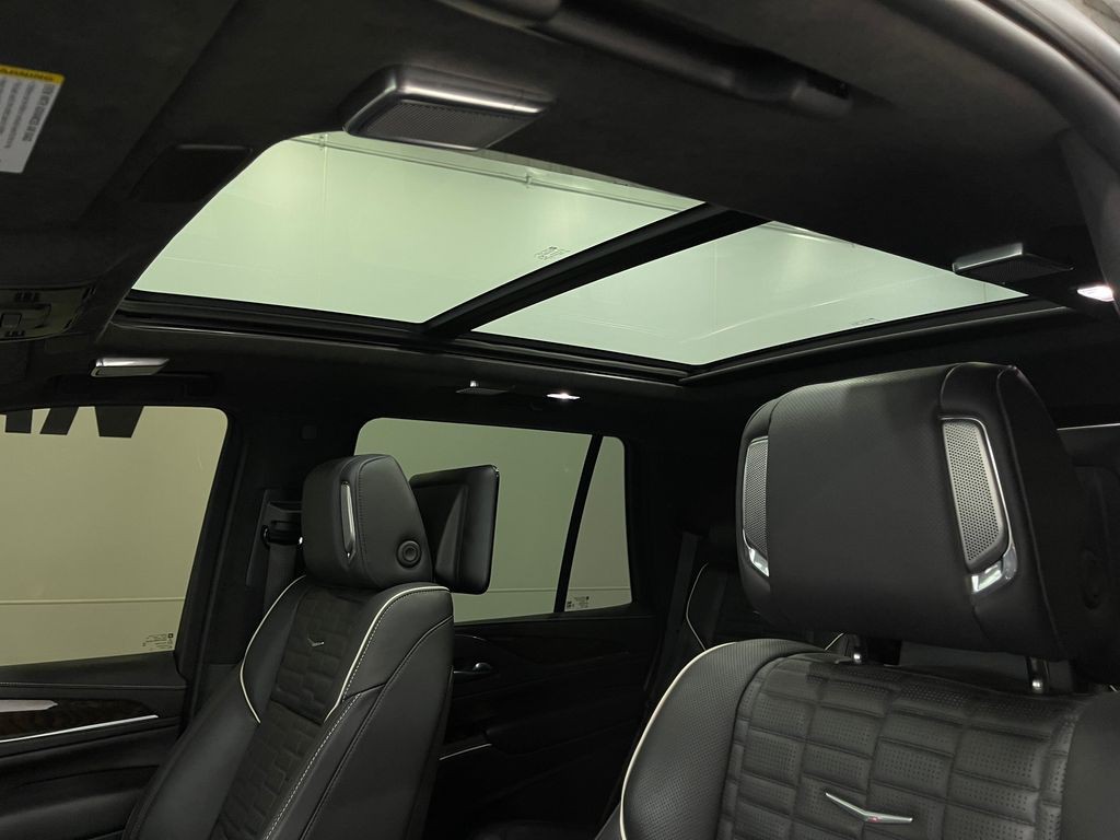 2022 Cadillac Escalade Image 13