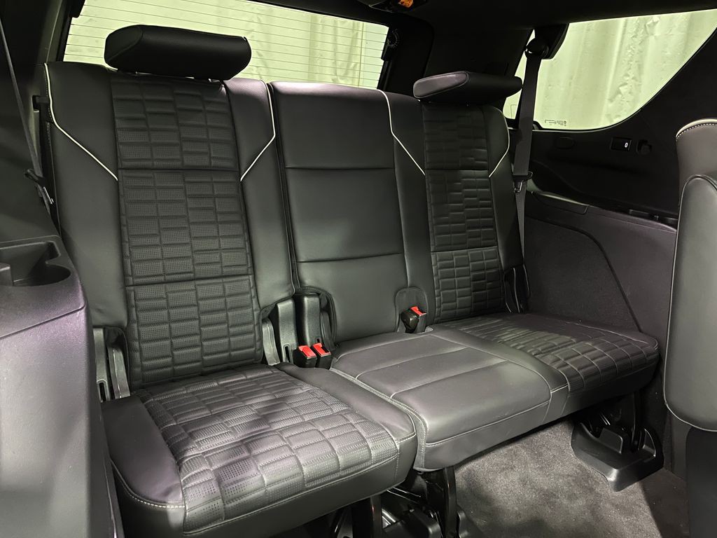 2022 Cadillac Escalade Image 32