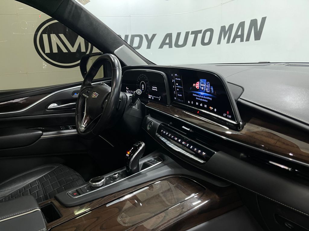 2022 Cadillac Escalade Image 22