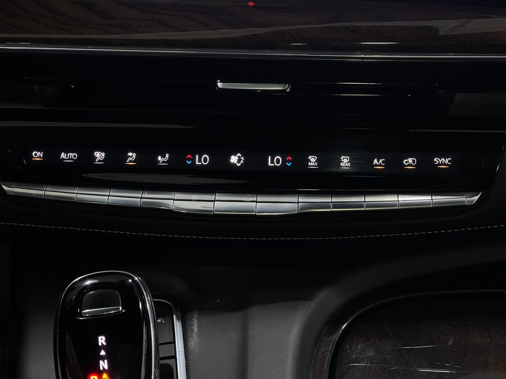 2022 Cadillac Escalade Image 27