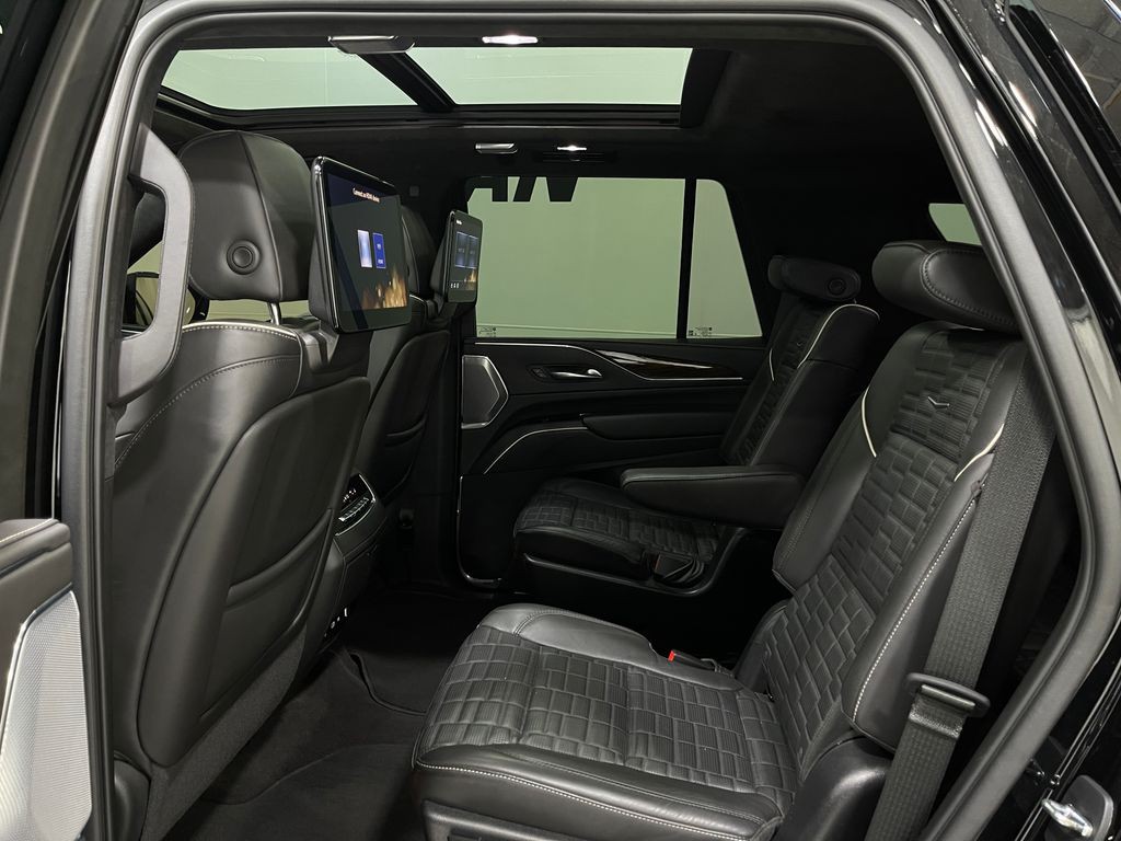 2022 Cadillac Escalade Image 30