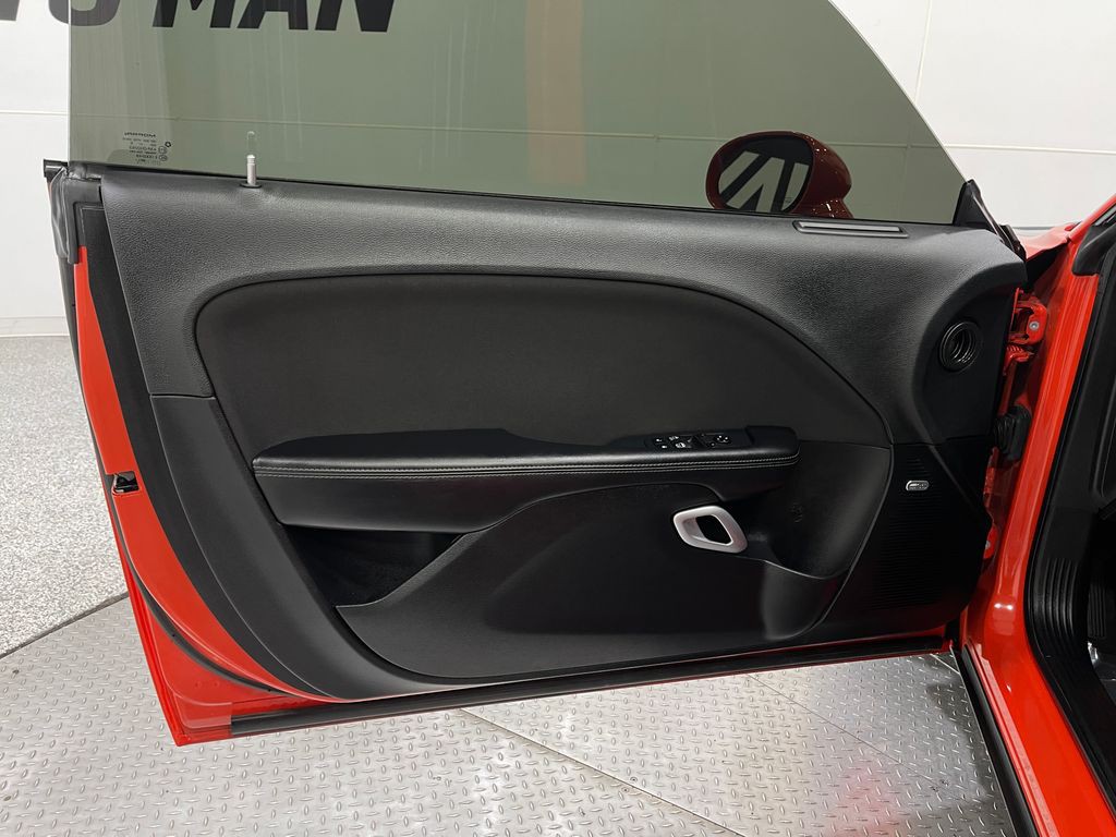 2021 Dodge Challenger Image 14