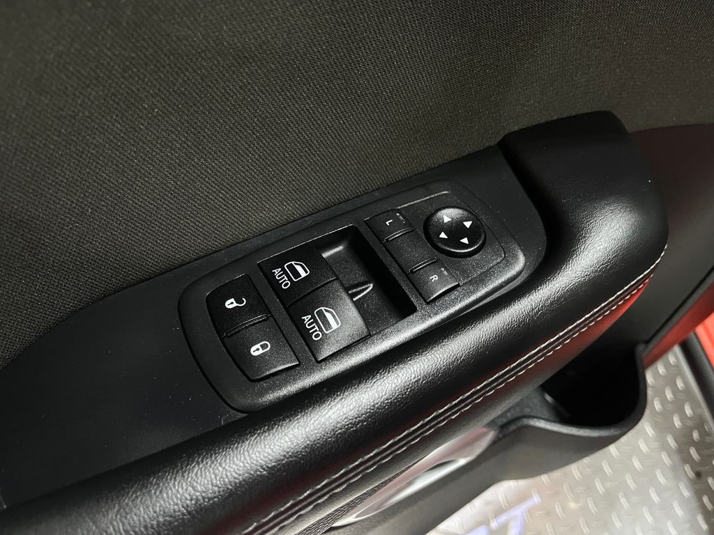 2021 Dodge Challenger Image 15