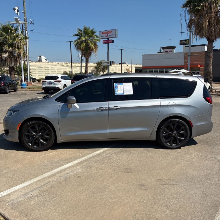 2020 Chrysler Pacifica Image 4