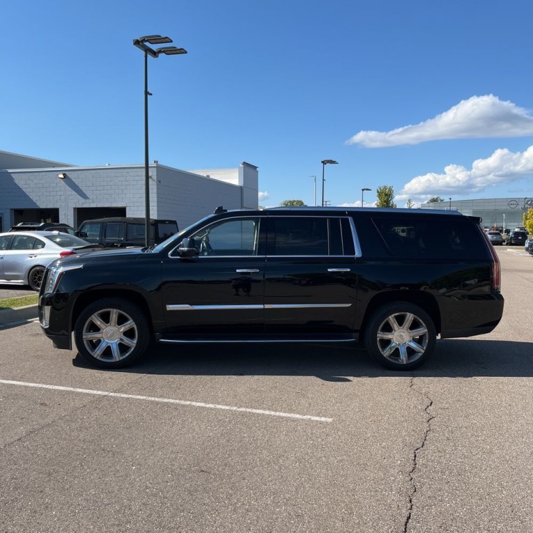 2019 Cadillac Escalade Image 4