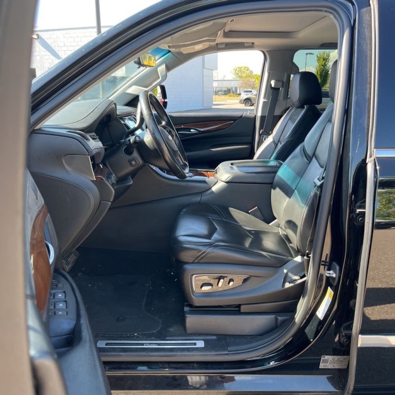2019 Cadillac Escalade Image 7