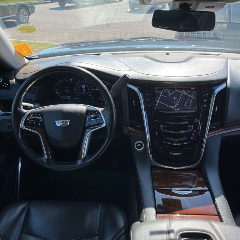 2019 Cadillac Escalade Image 9