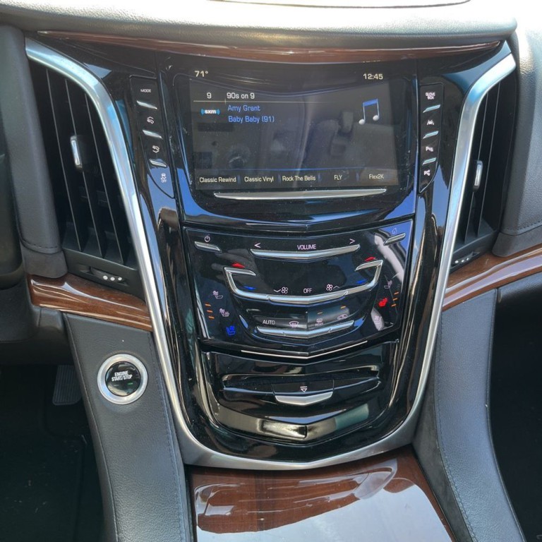 2019 Cadillac Escalade Image 11