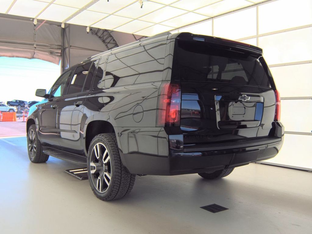 2019 Chevrolet Suburban Image 5