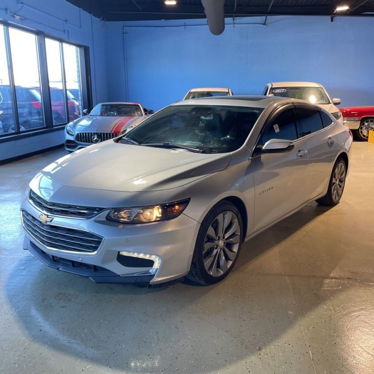 2018 Chevrolet Malibu Image 2