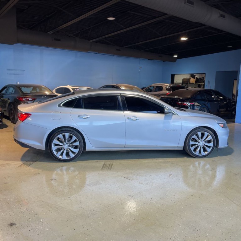 2018 Chevrolet Malibu Image 3