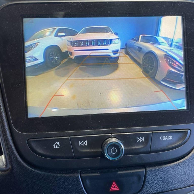 2018 Chevrolet Malibu Image 13